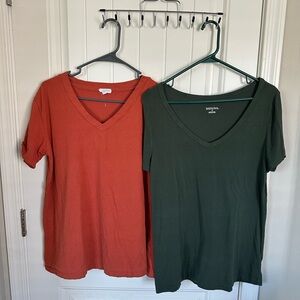 Anna Women's Short Sleeve V-Neck Tops - Brick and Olive
